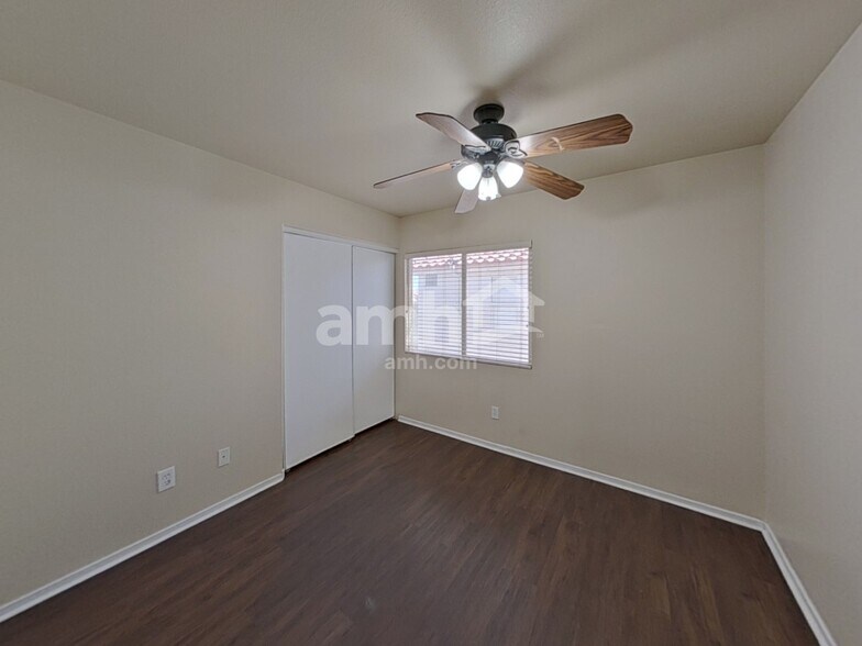 Building Photo - 1752 Quartz Landing Ave