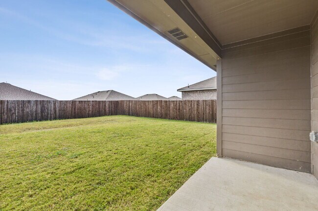 Building Photo - 606 Wrangler Dr