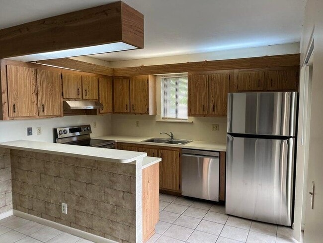 Building Photo - 4803 Waterview Cir