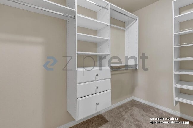 Building Photo - 4549 SE Satinwood St