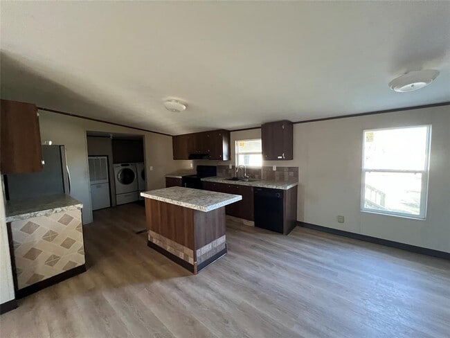 Building Photo - 119 Cam. de Agua