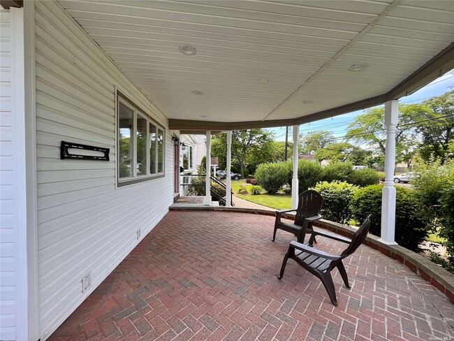 Building Photo - 3266 Brower Ave