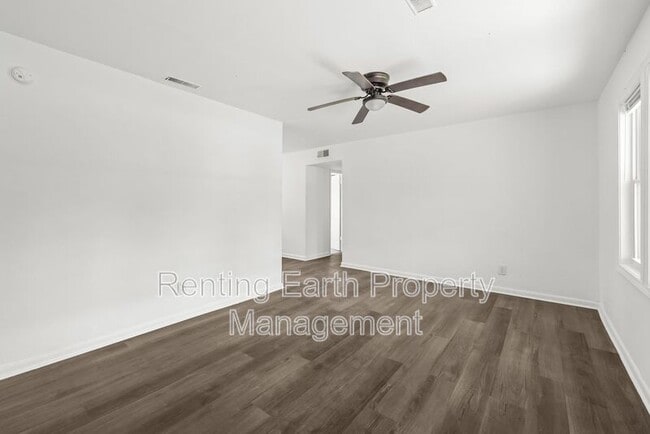 Building Photo - 2129 13th St N