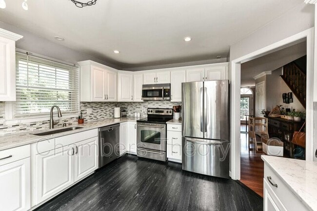 Building Photo - 21820 Leatherleaf Ct