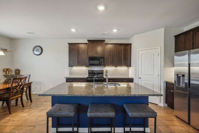 Building Photo - 251 Antler Bnd