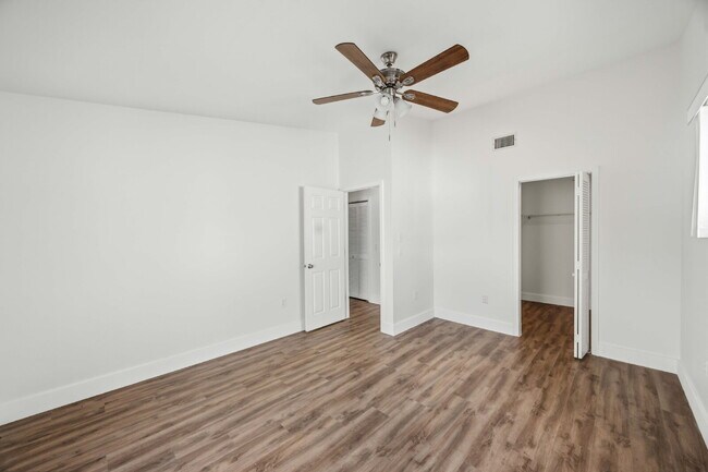 Building Photo - "Stylish Punta Gorda villa : 2-Bed, 2-Bath completely remodeled and is ready for you!!