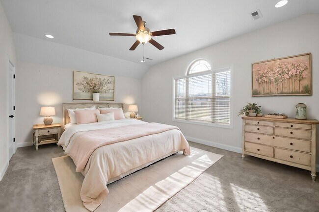 Building Photo - 3 Bed 2/2 Bath home nestled on an Acre of ...