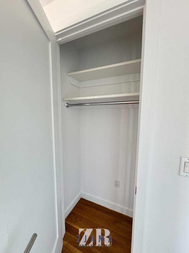 Building Photo - 1 bedroom in BROOKLYN NY 11226