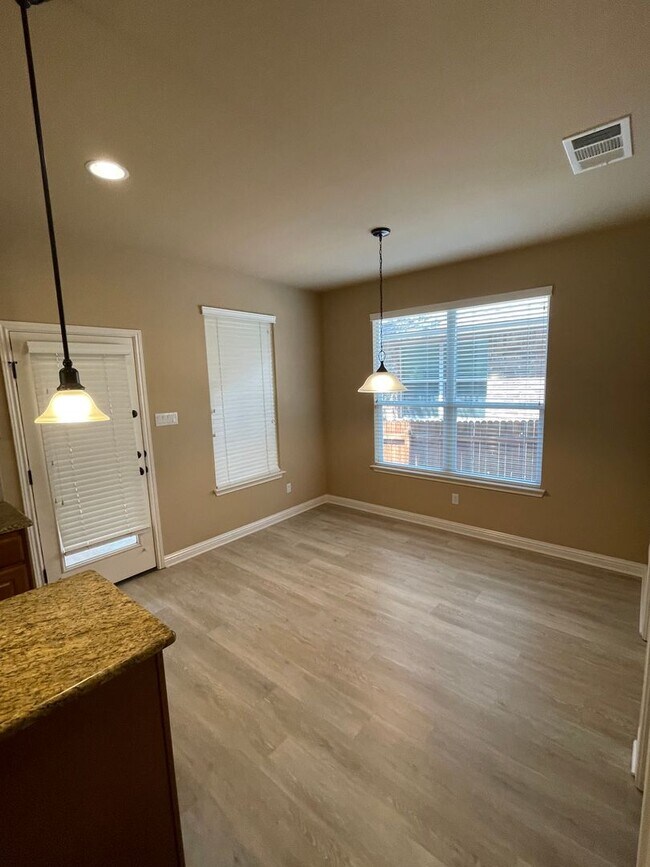 Building Photo - South Austin Dream in Sought-After Subdivi...