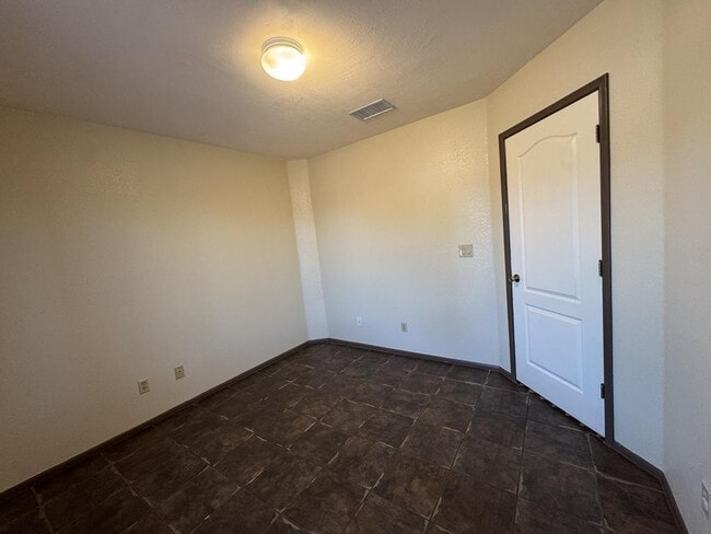 Building Photo - 4877 Los Reyes Dr