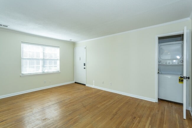 Building Photo - 2053 Montreat Cir