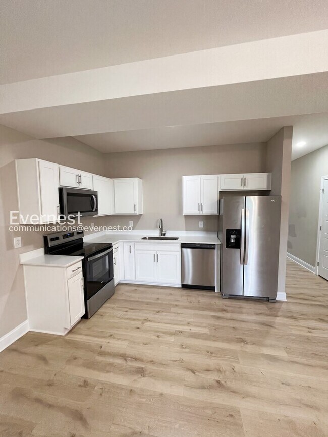 Building Photo - 3385 Polly Dr