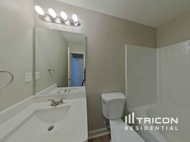 Building Photo - 1005 Alston Hill Dr