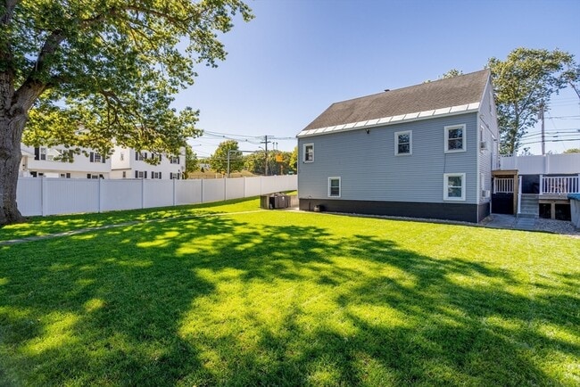 Building Photo - 46 Viscoloid Ave