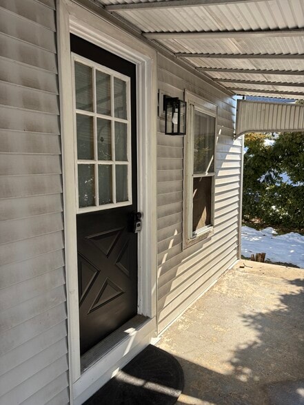 Building Photo - 1170 Gershal Ave