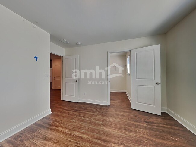 Building Photo - 309 Azore Way