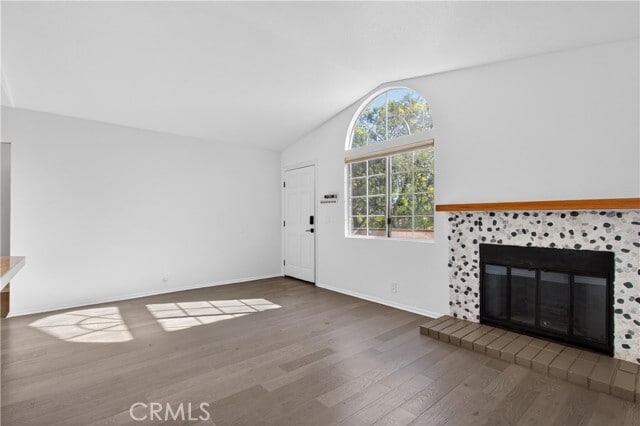 Building Photo - 60 Flor De Mar