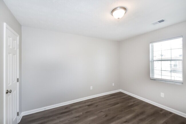 Building Photo - 5897 Brookside Dr SE
