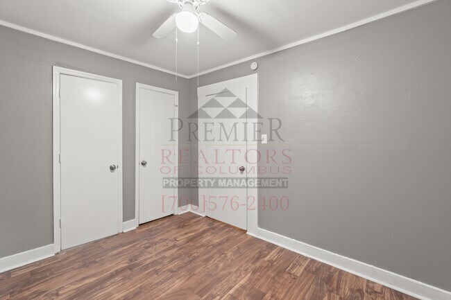 Building Photo - 617 32nd St