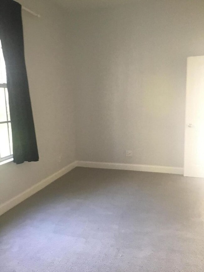 Building Photo - 150 Lost Bridge Dr