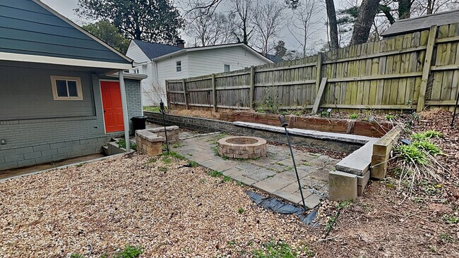 Building Photo - 1770 Springview Rd NW