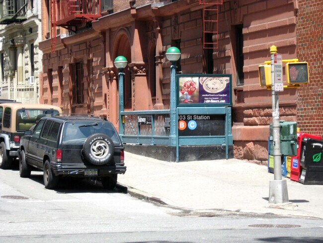 Building Photo - 20 W 102nd St