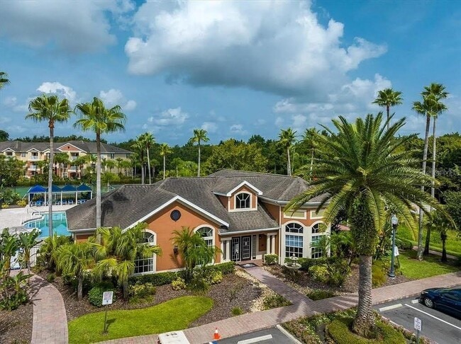 Building Photo - 1919 Summer Club Dr