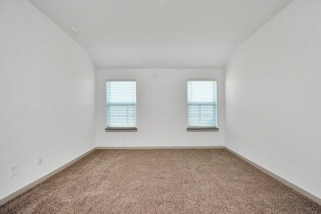 Building Photo - 1114 Vista Pointe Dr