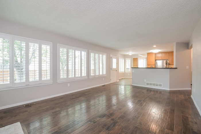 Building Photo - 16556 E Hialeah Dr