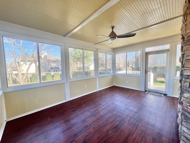 Building Photo - Charming Newly Remodeled 3BD, 2.5BA Raleig...