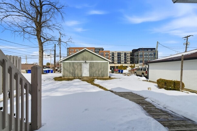 Building Photo - 1374 Ida Ave