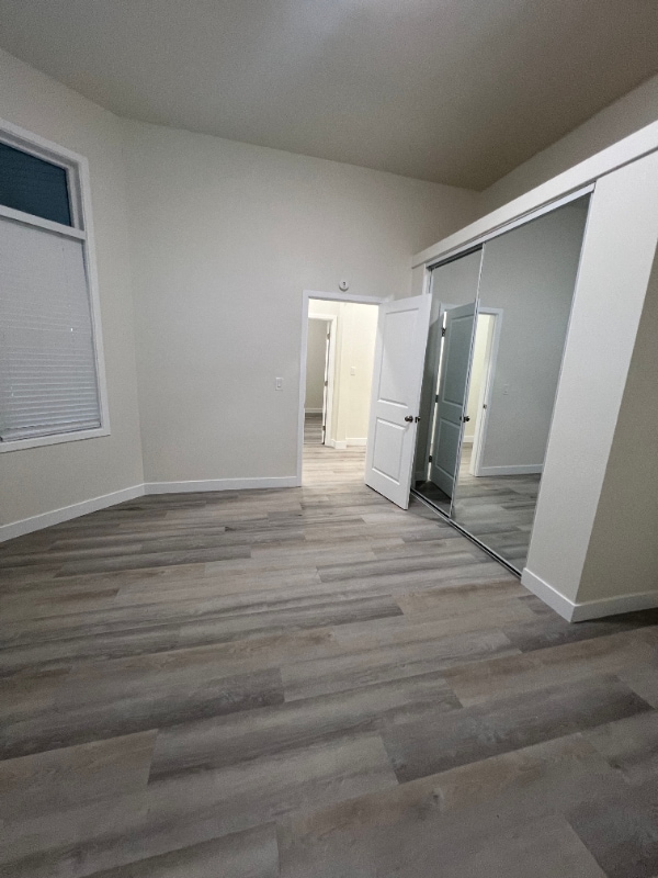 Building Photo - 617 W 76th St