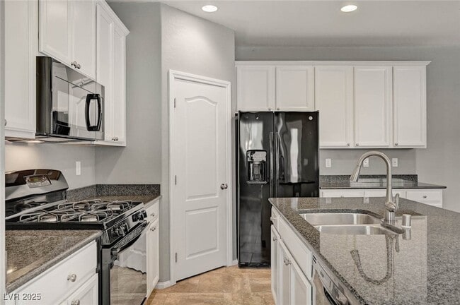 Building Photo - 864 Royal Amethyst Way