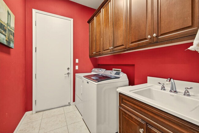 Building Photo - 81656 Avenida De Baile