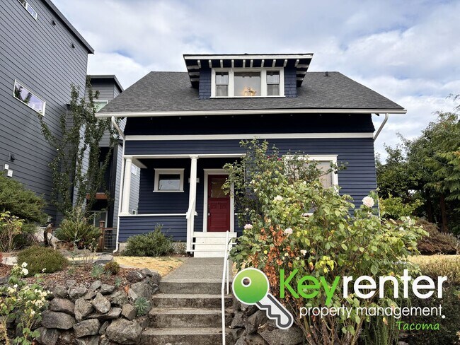 Primary Photo - Unique 3-Bedroom Tacoma Home with Fenced Y...