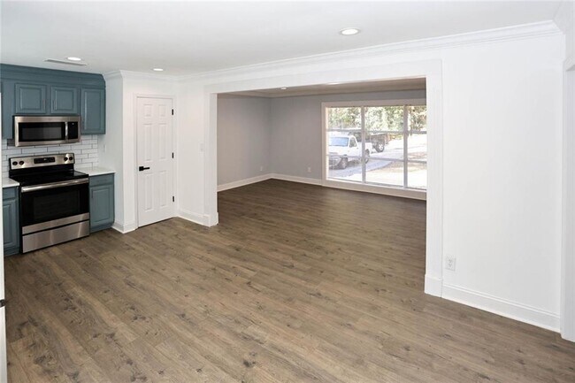 Building Photo - 1508 Peachcrest Rd
