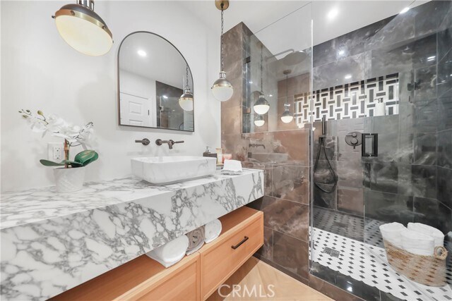 Building Photo - 76238 Honeysuckle Dr