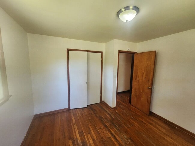 Building Photo - 15713 S Crater Rd