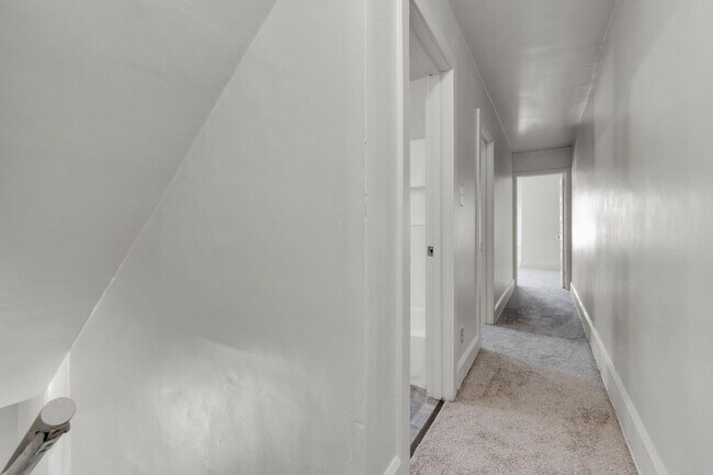 Building Photo - 1466 Main St