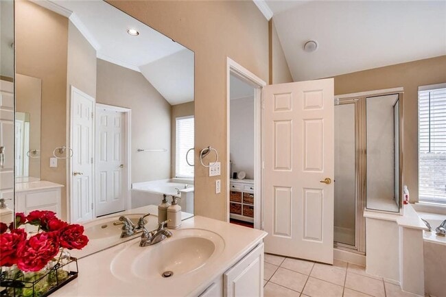 Building Photo - 8104 Red Bird Ct