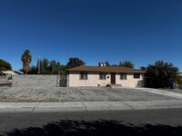 Building Photo - Downtown Single Story - Corner Lot - Remod...