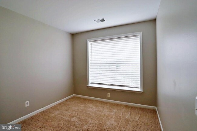 Building Photo - 8239 Singleleaf Ln