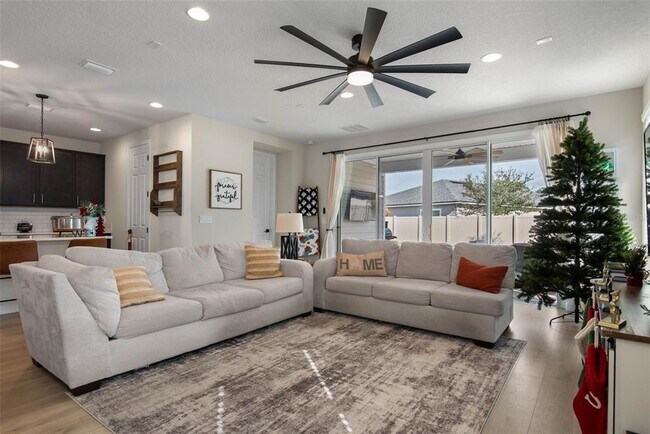 Building Photo - 143 Alderwood Pl