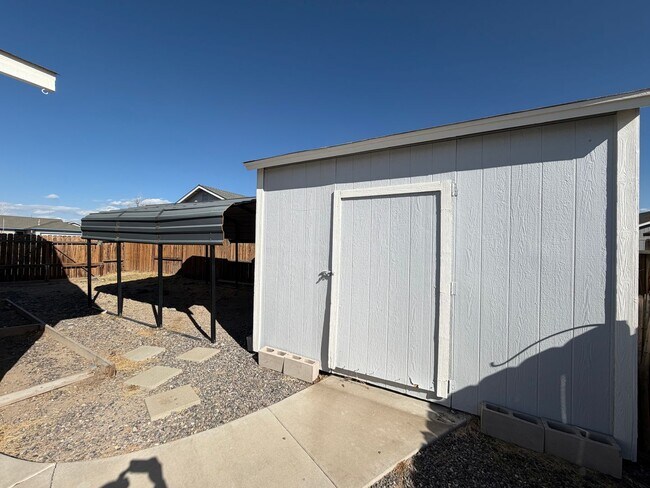 Building Photo - 221 Endeavor Ln