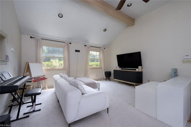 Building Photo - Spacious Colonial For Rent in Lyndhurst
