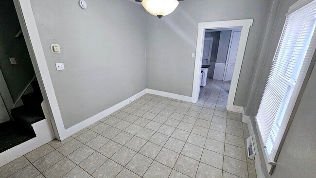 Building Photo - 138 Poplar St