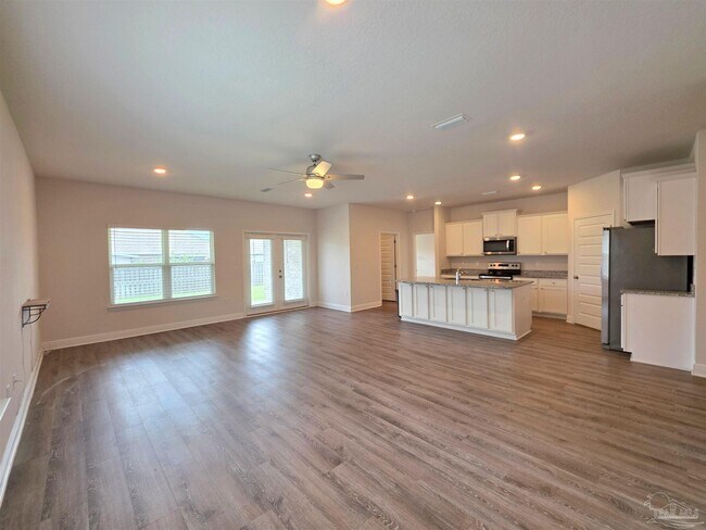 Building Photo - 7757 Burnside Lp
