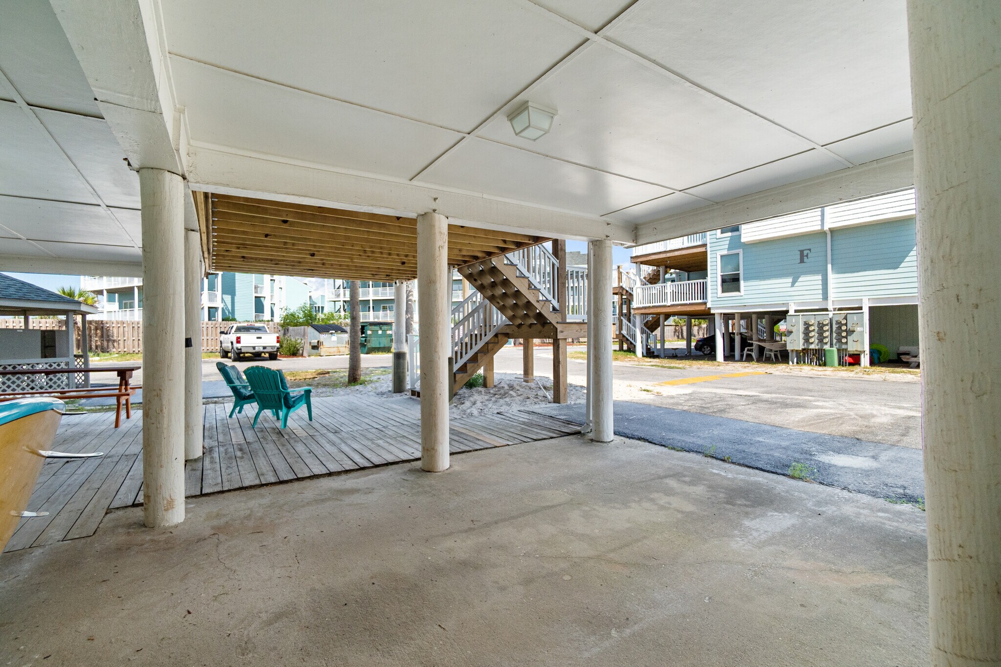 Building Photo - 1100 Fort Pickens Rd