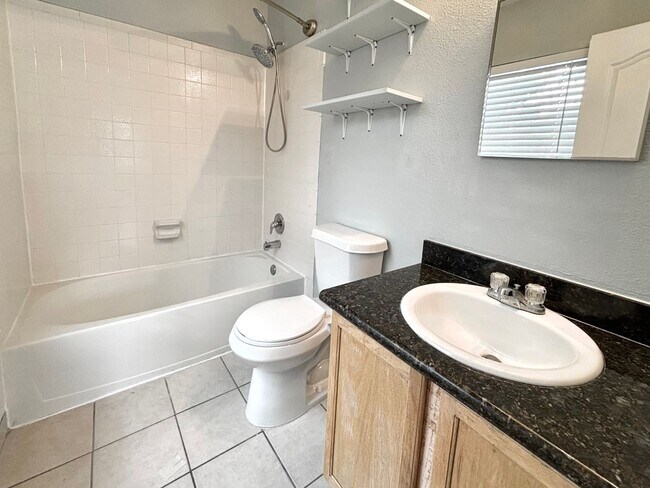 Building Photo - Spacious 2-Story Home Near Medical Center,...
