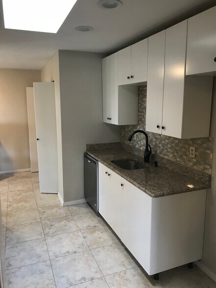 Building Photo - 3800 Hackberry Lane